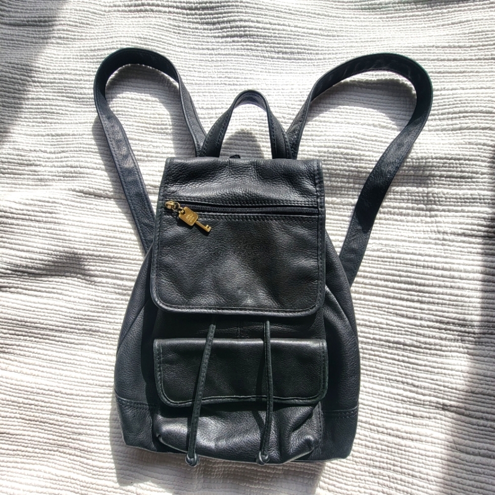 Vintage Fossil Black Leather Backpack